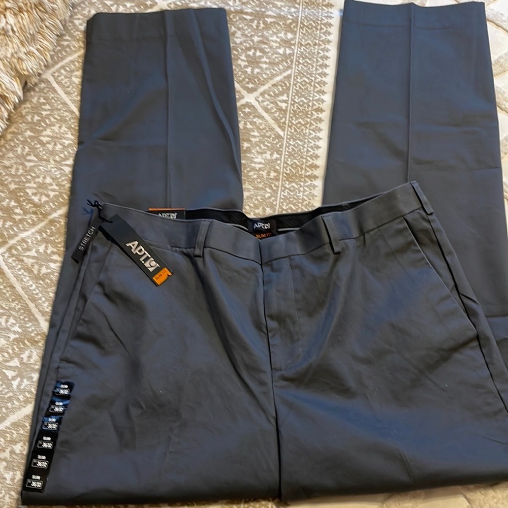 NWT Apt 9 mens dress pants